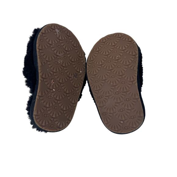 UGG Australia Fluff Yeah Slide Slippers Toddler 6 Black Sheepskin Elastic Strap - Picture 5 of 8